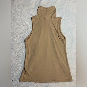 TAN SLEEVELESS TURTLENECK SOFT MEDIUM